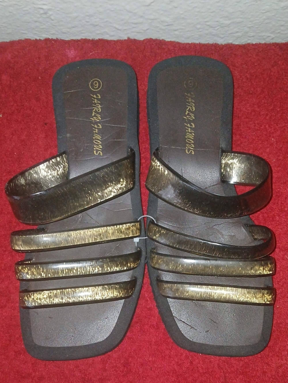 Fairly Famous Women's Black Slide Sandals